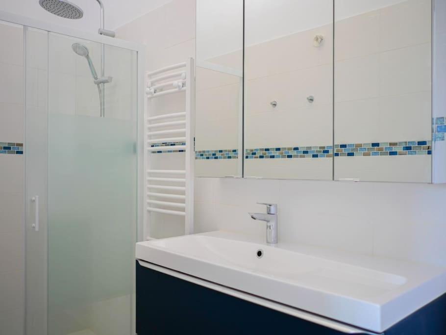 Maisonnette Avec Vue Sur La Exceptionnelle * Carqueiranne