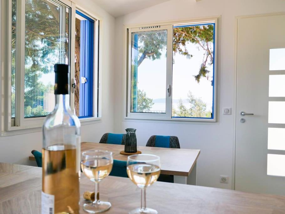 Maisonnette Avec Vue Sur La Exceptionnelle Carqueiranne